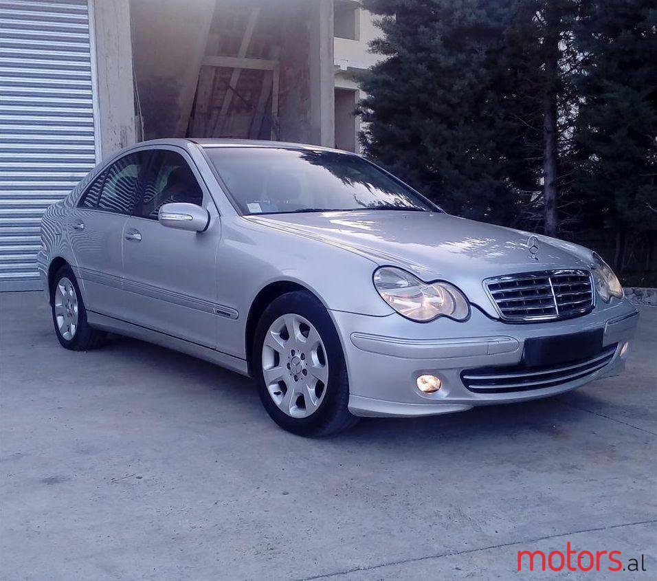 2004' Mercedes-Benz 220 photo #1