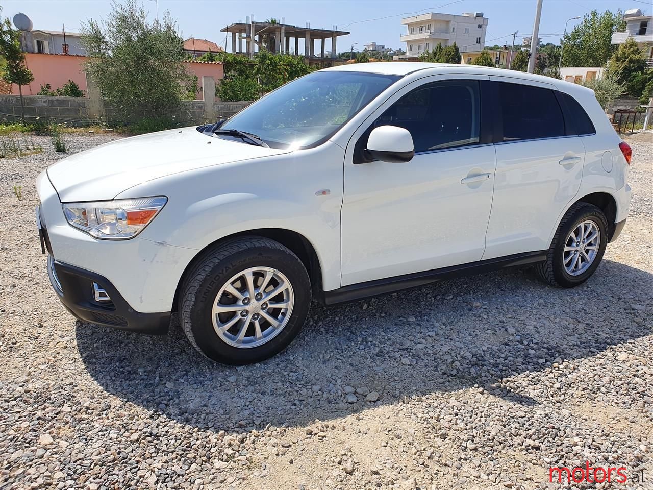 2010' Mitsubishi ASX photo #2