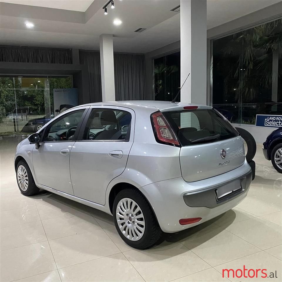 2010' Fiat Punto Evo photo #5