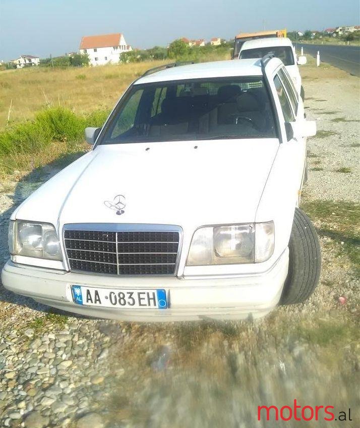 1995' Mercedes-Benz E 250 photo #1