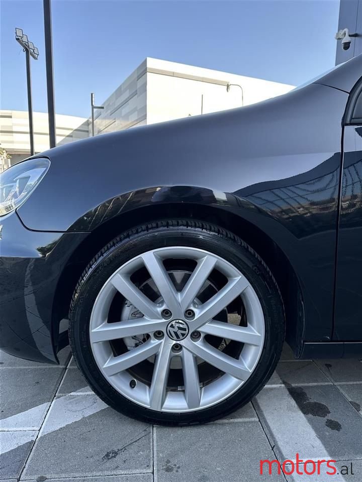 2010' Volkswagen Golf photo #4