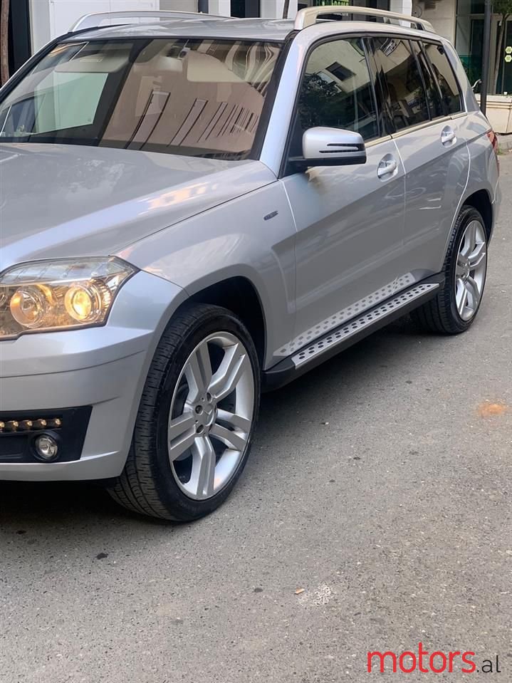 2010' Mercedes-Benz GLK 220 photo #2