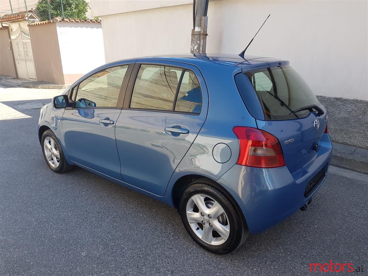 2007' Toyota Yaris photo #2