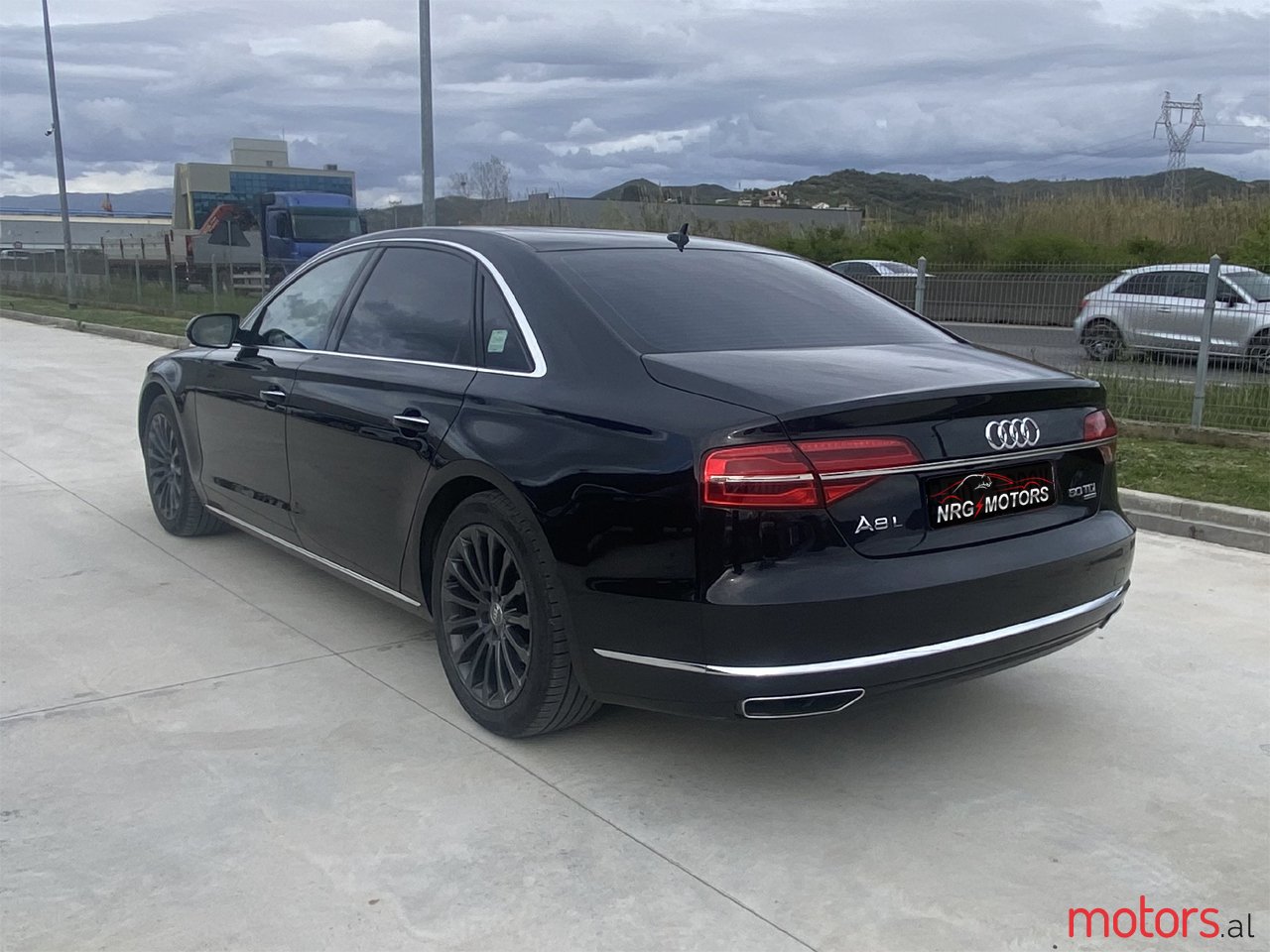 2015' Audi A8 photo #3