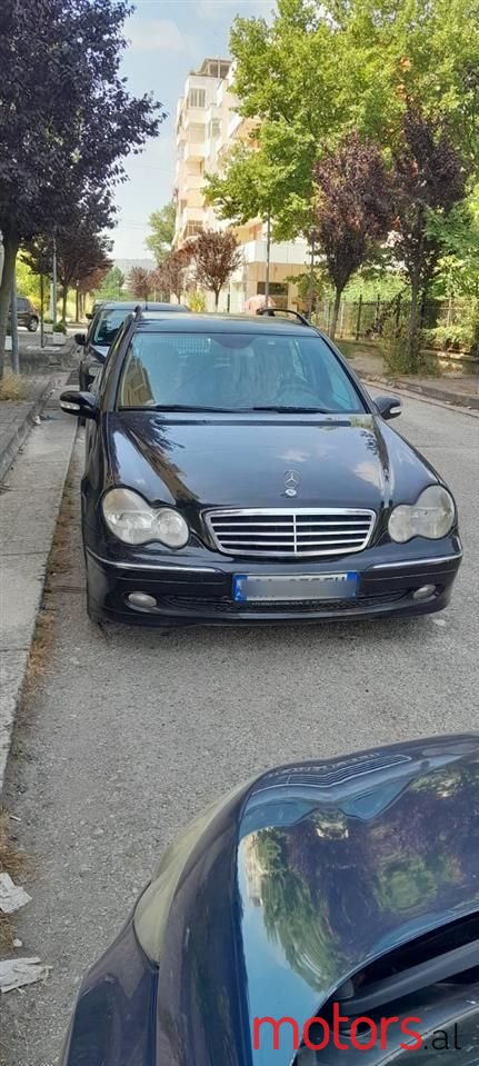 2004' Mercedes-Benz C 220 photo #1