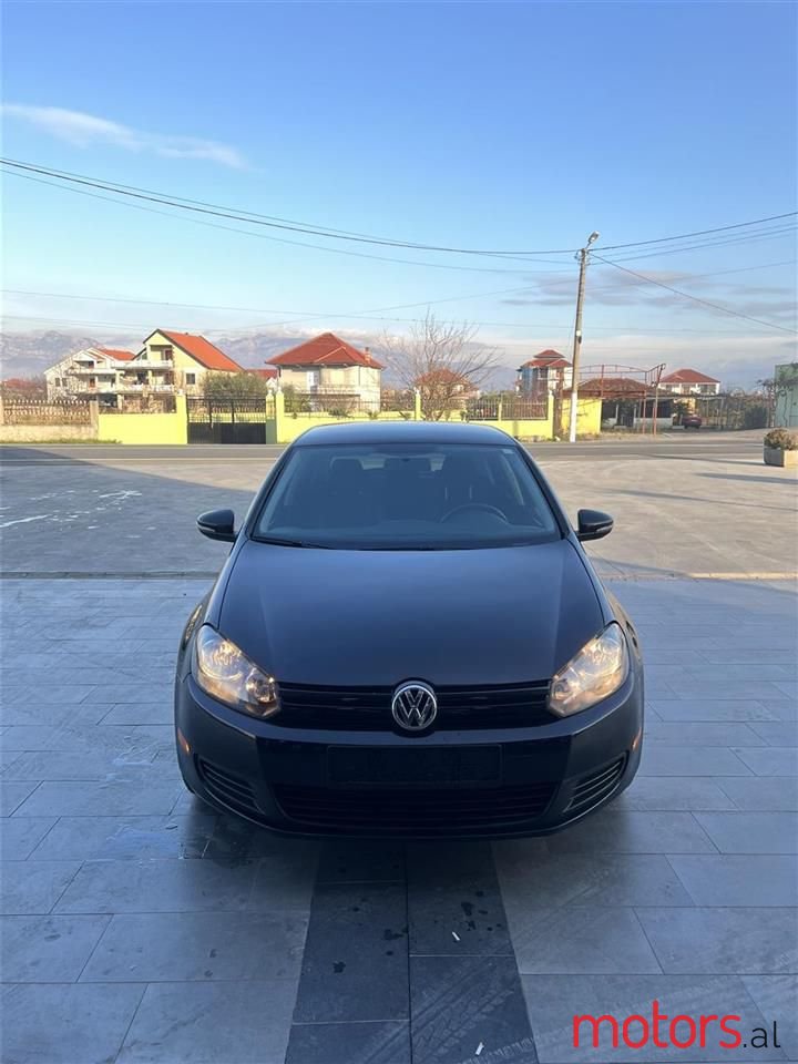 2010' Volkswagen Golf photo #6