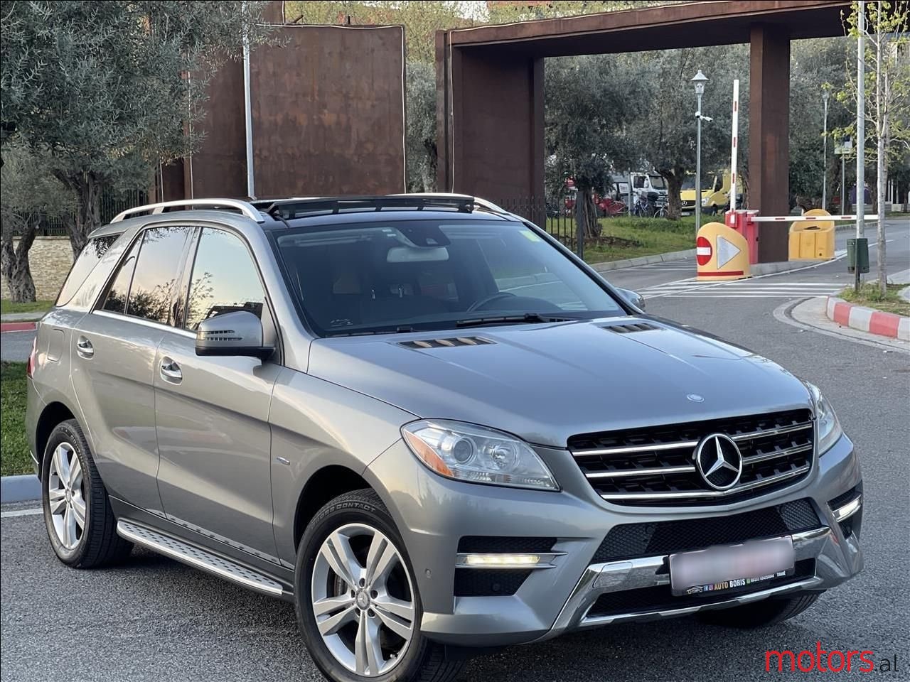2012' Mercedes-Benz ML 350 photo #3