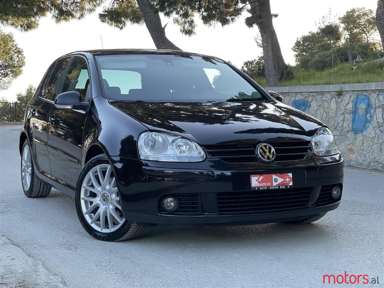 2008' Volkswagen Golf photo #6