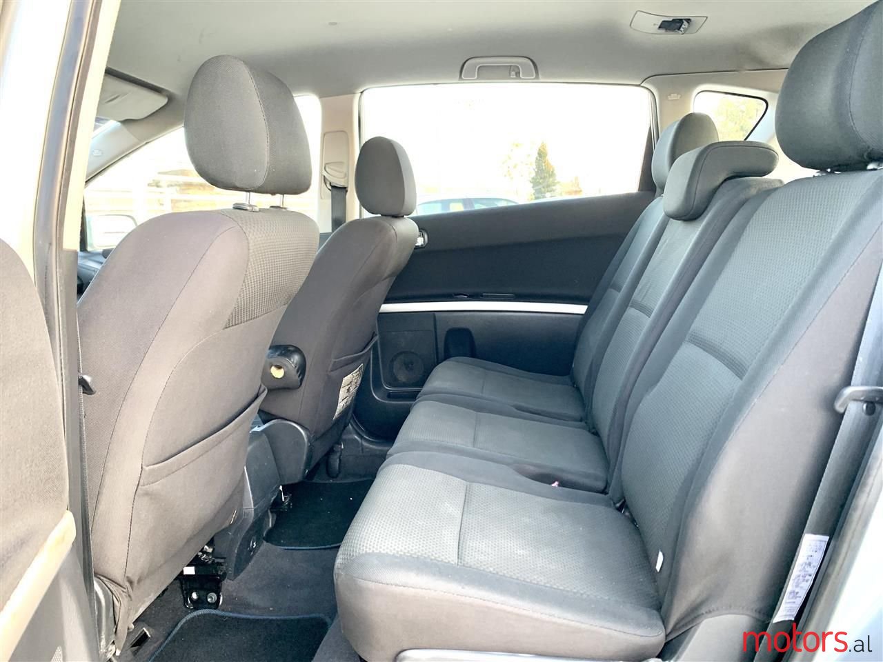 2007' Toyota Avensis Verso photo #6