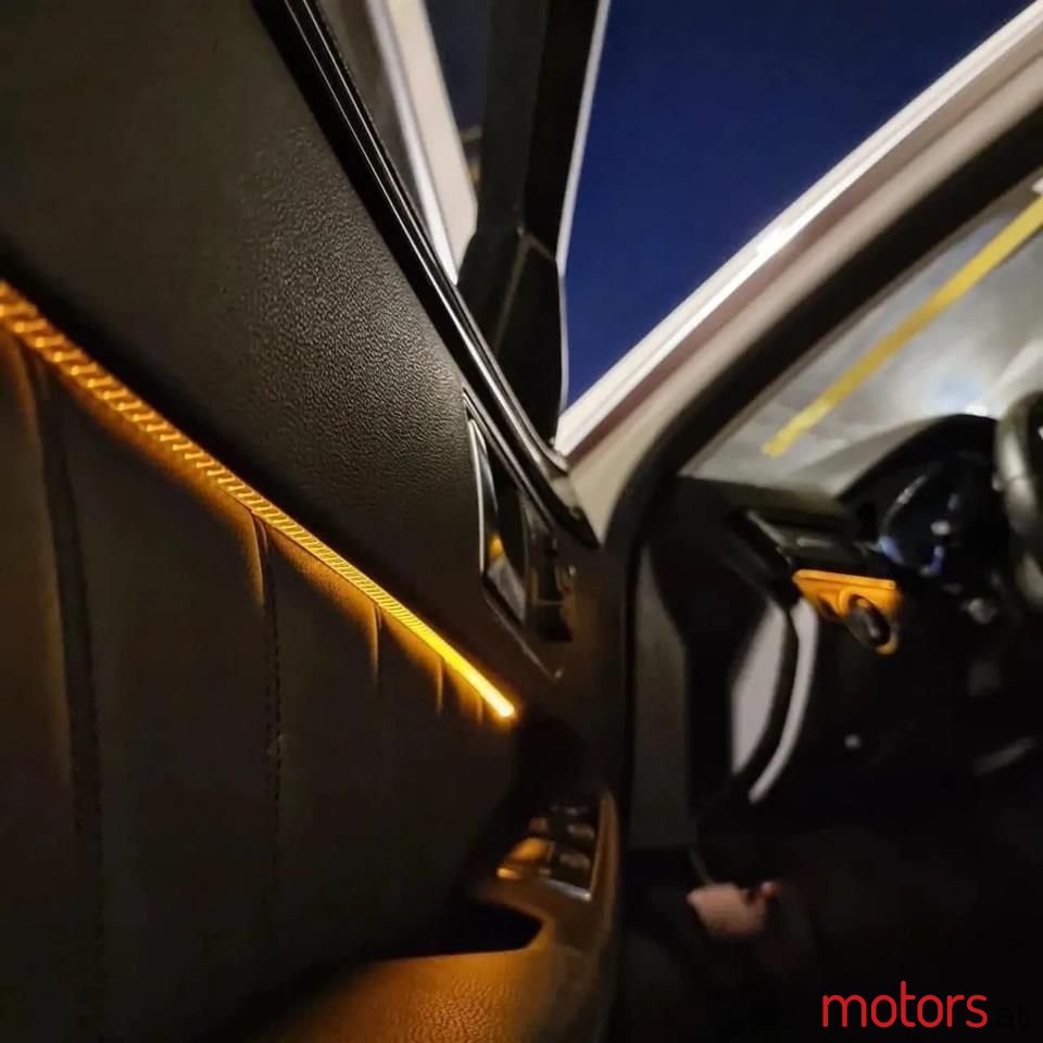 2012' Mercedes-Benz E 220 photo #5