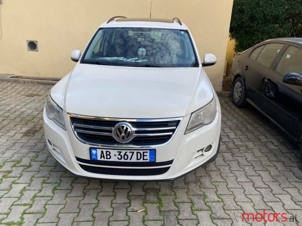 2009' Volkswagen Tiguan photo #1