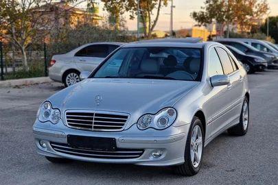 2006' Mercedes-Benz C 200