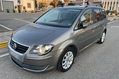 2010' Volkswagen Touran super
