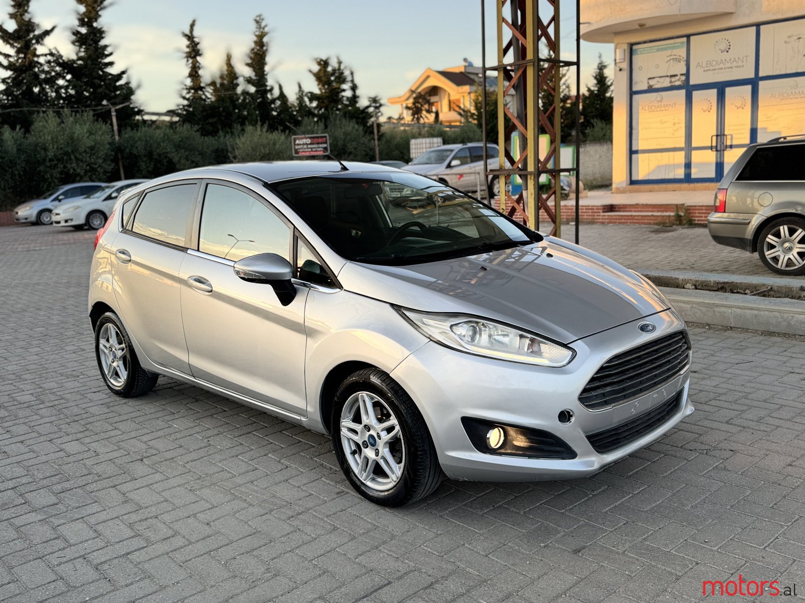 2013' Ford Fiesta photo #2