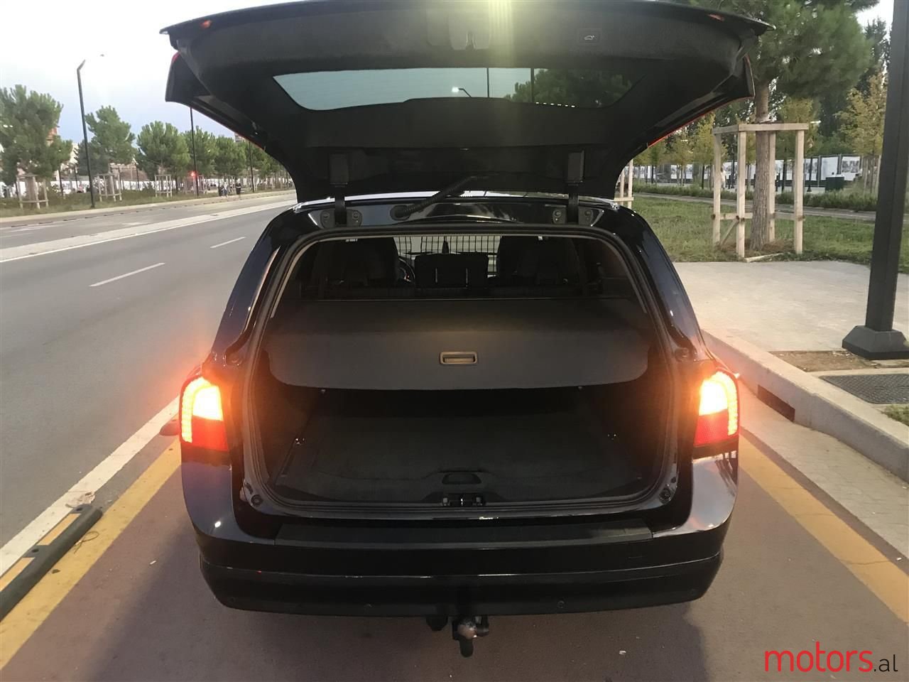 2012' Volvo V70 photo #2