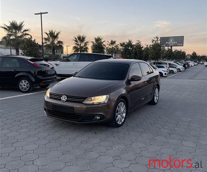 2012' Volkswagen Jetta photo #1