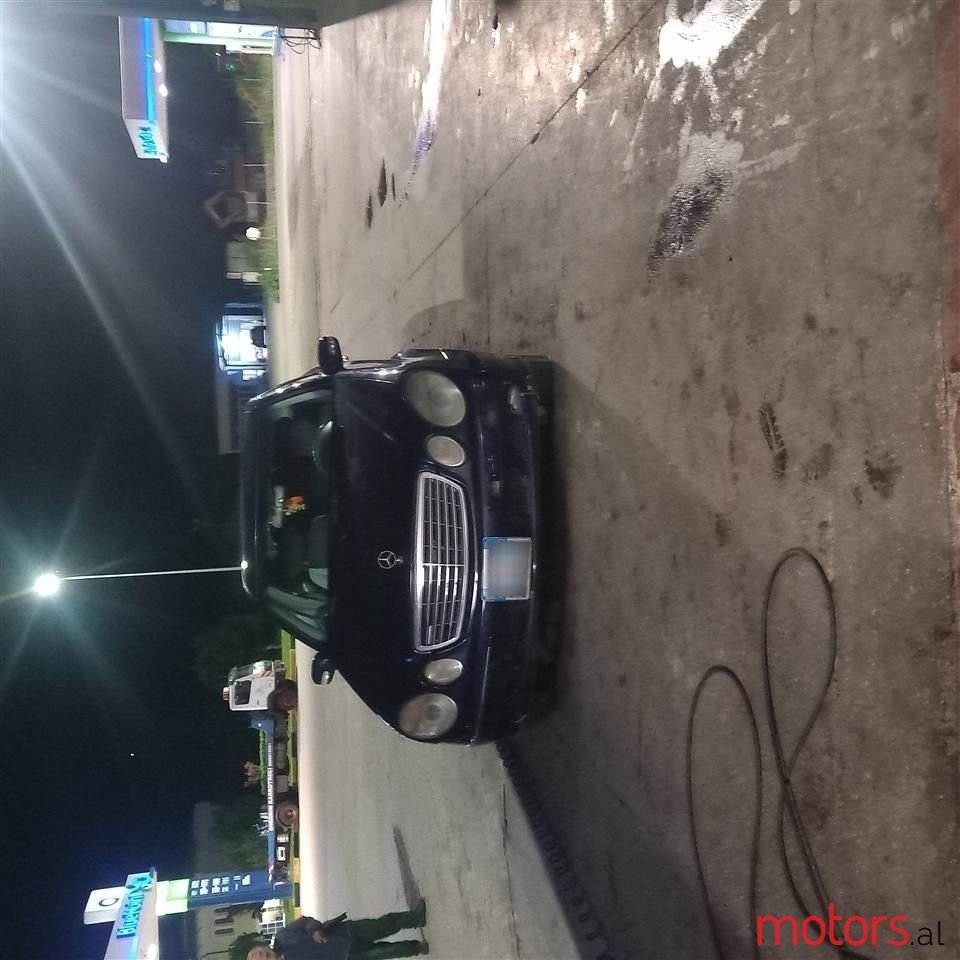 2005' Mercedes-Benz 220 photo #3