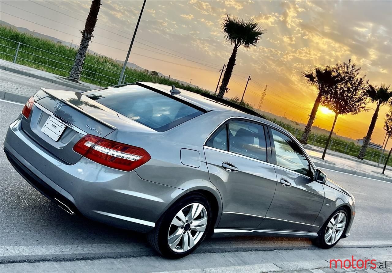 2011' Mercedes-Benz E 350 photo #4