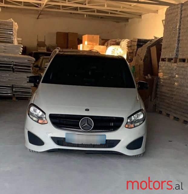 2015' Mercedes-Benz B 180 photo #3