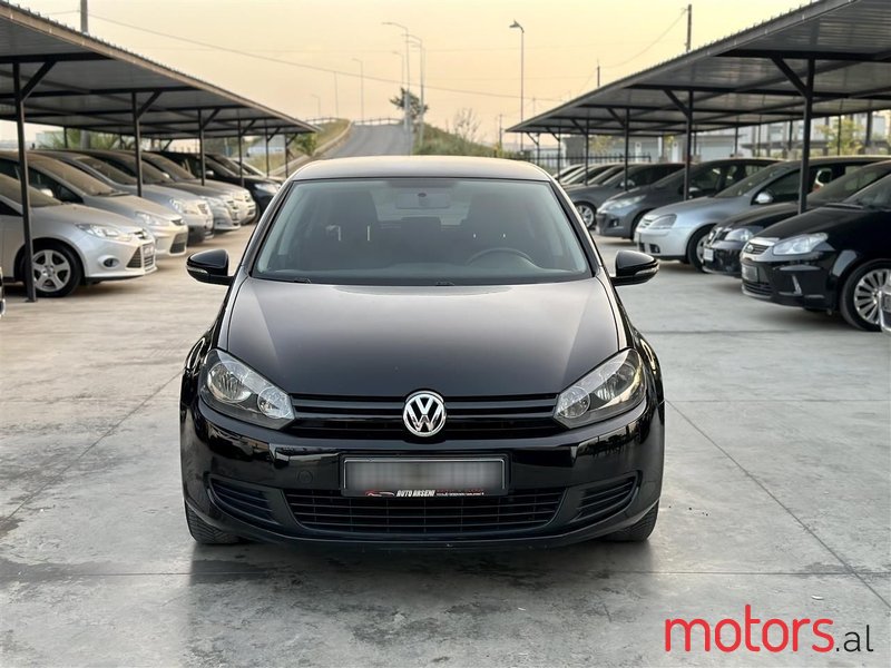 2011' Volkswagen Golf photo #5