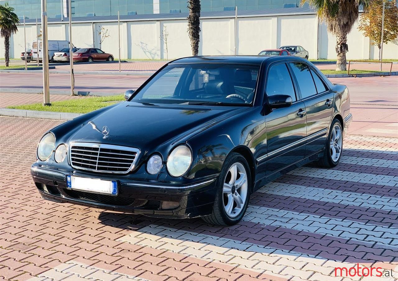 2001' Mercedes-Benz E 270 photo #1