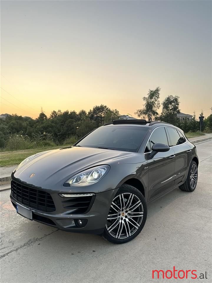 2015' Porsche Macan photo #1