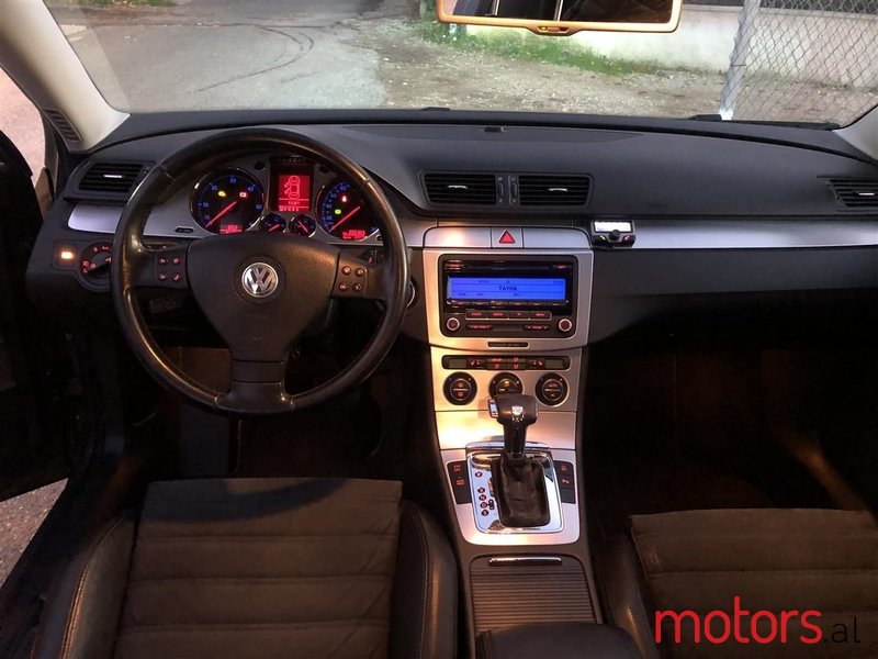 2008' Volkswagen Passat photo #4