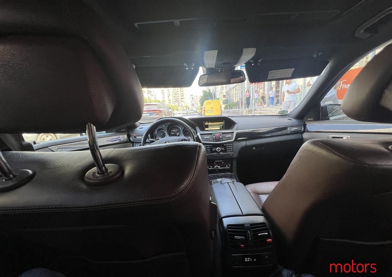 2012' Mercedes-Benz 350 photo #3