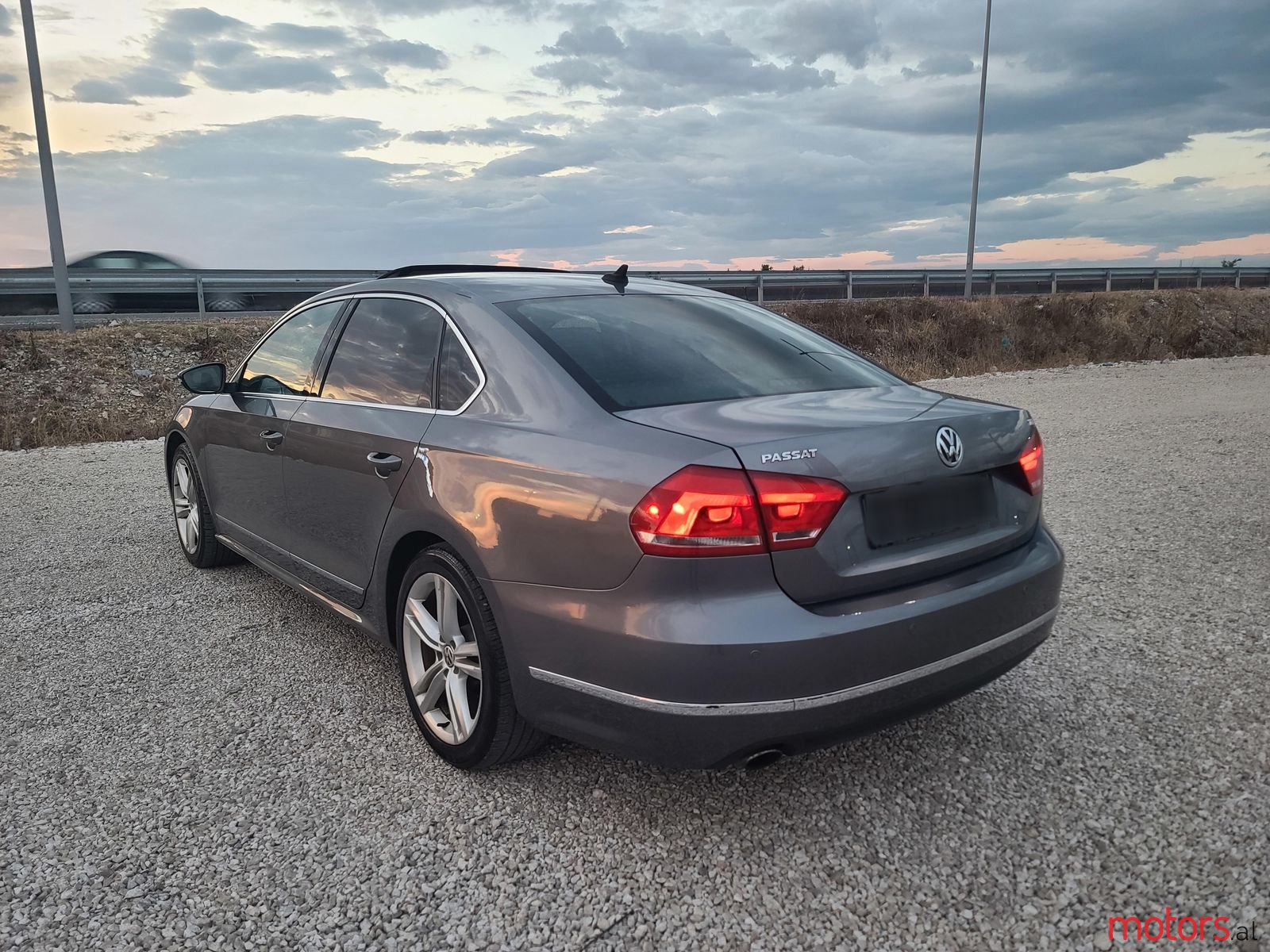 2015' Volkswagen Passat photo #1