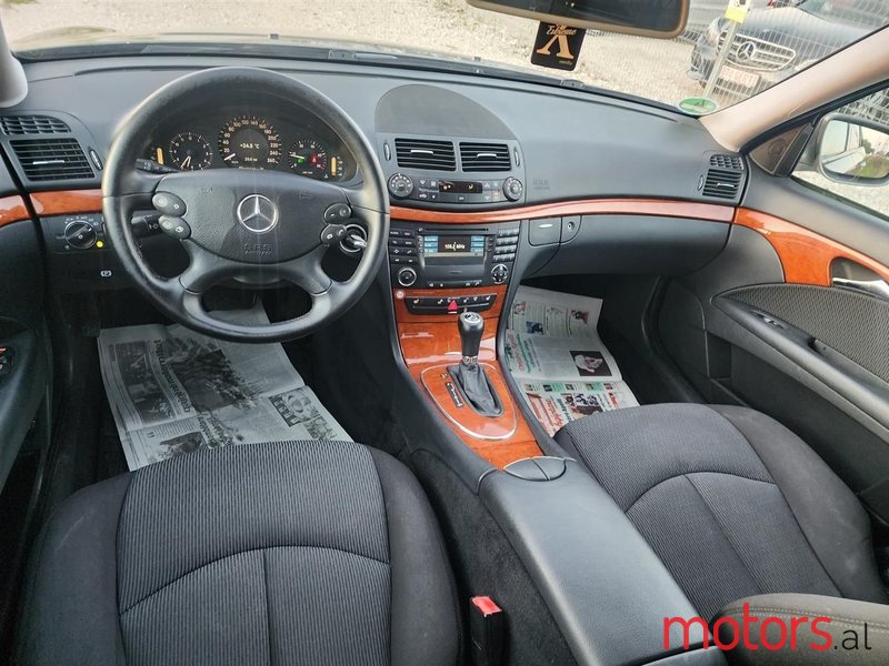 2008' Mercedes-Benz E 220 photo #4