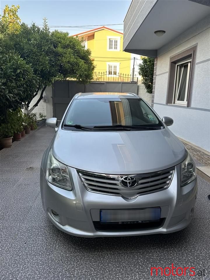 2009' Toyota Avensis photo #1