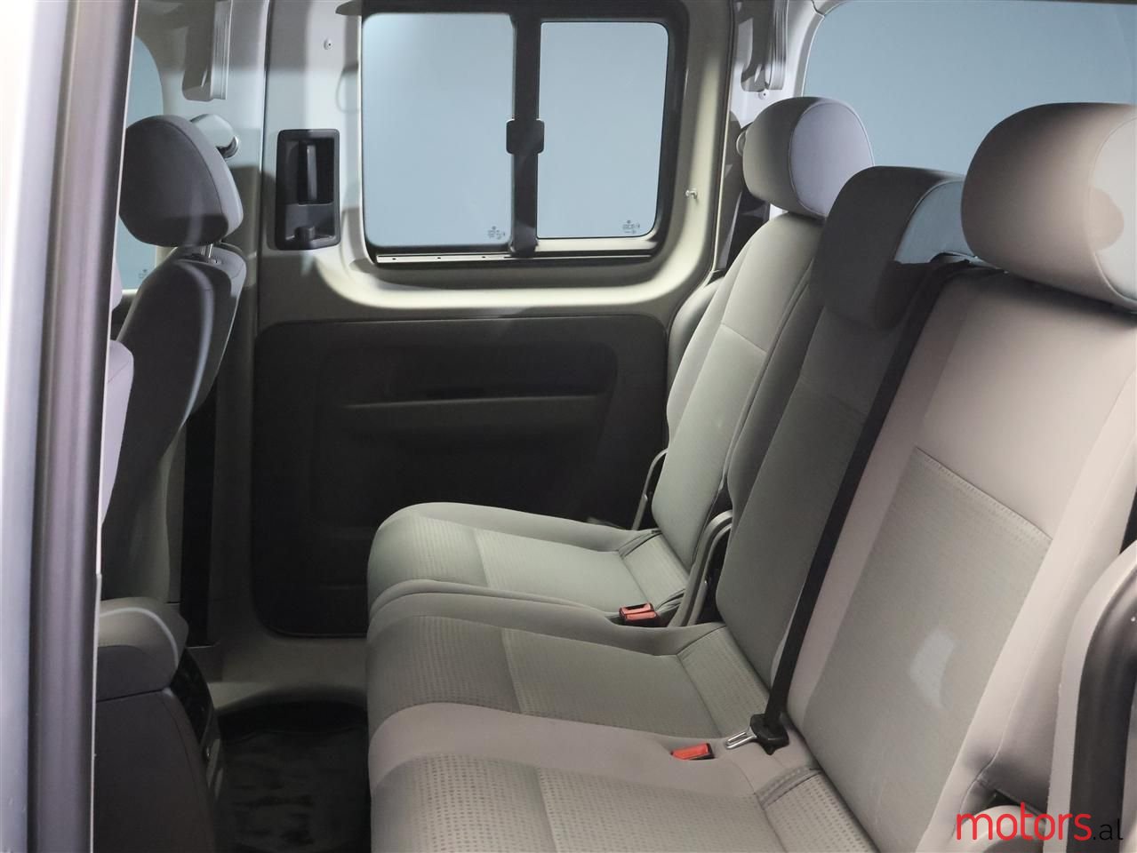 2010' Volkswagen Caddy photo #3