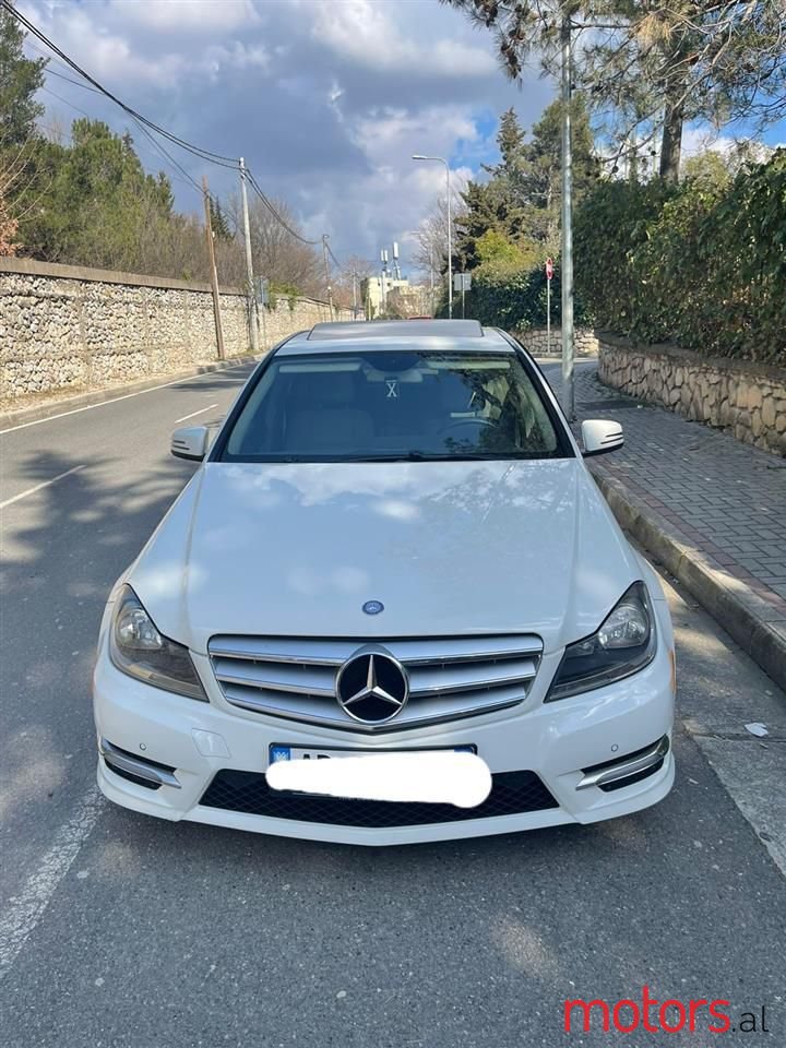 2012' Mercedes-Benz C 250 photo #1