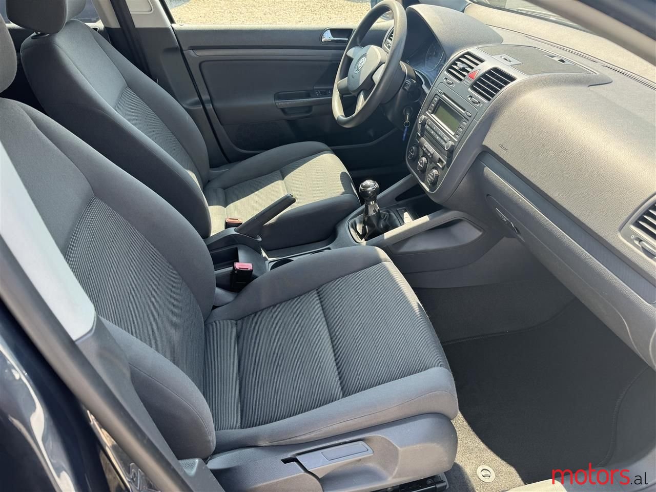 2006' Volkswagen Golf photo #2