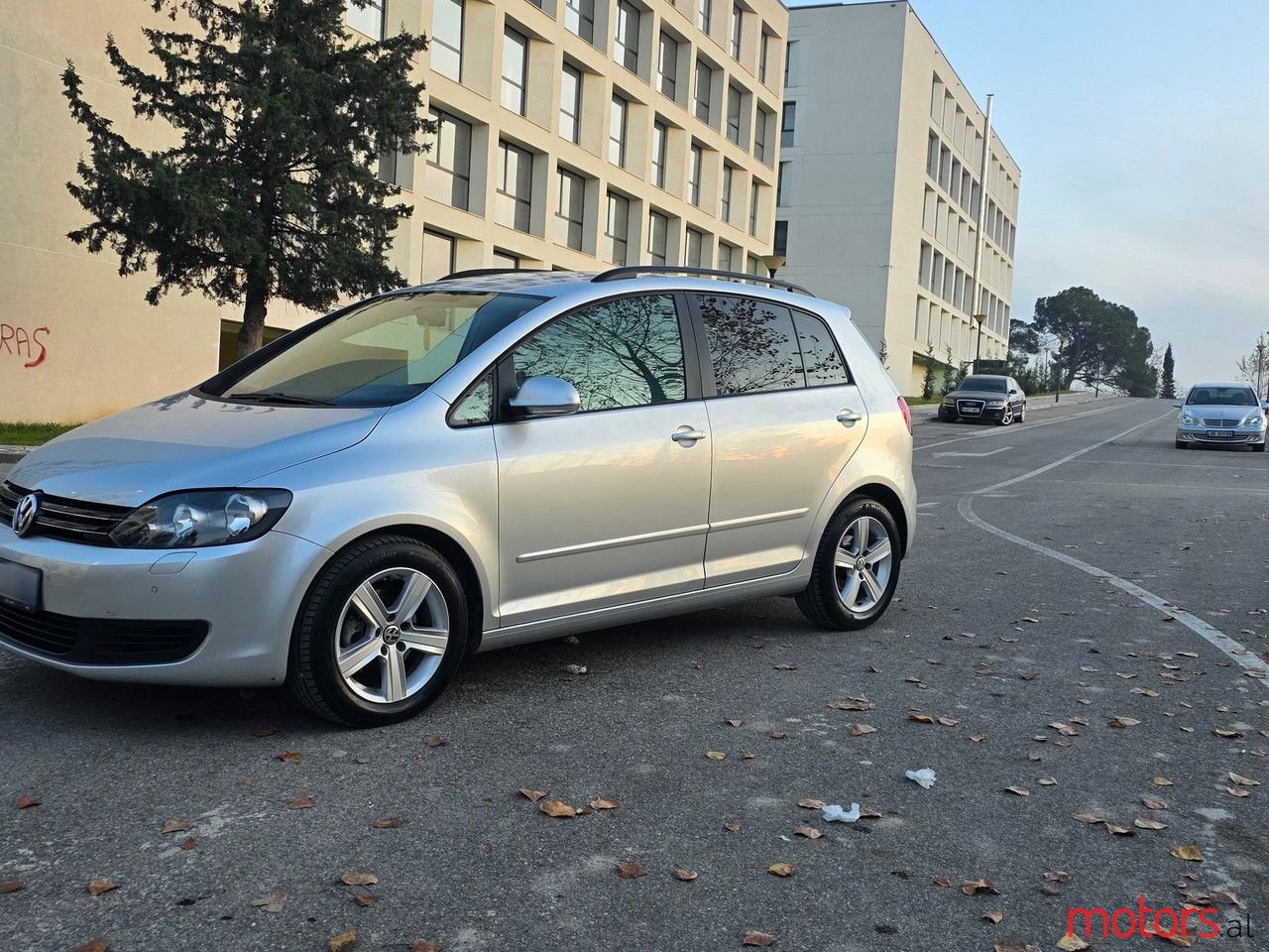 2009' Volkswagen Golf Plus photo #6