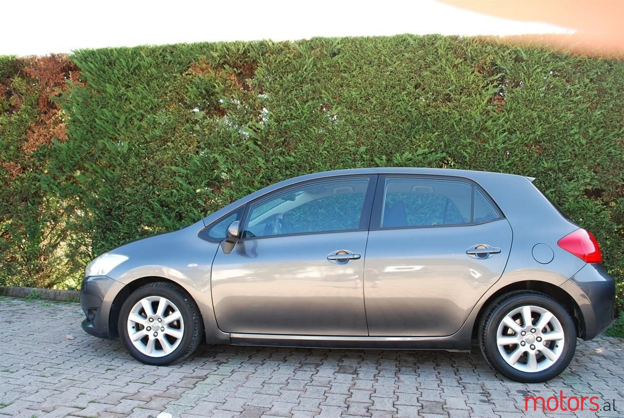 2007' Toyota Auris photo #6