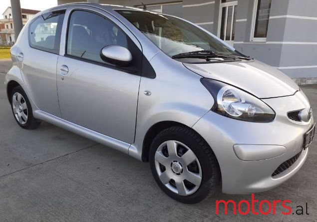 2008' Toyota Aygo photo #1