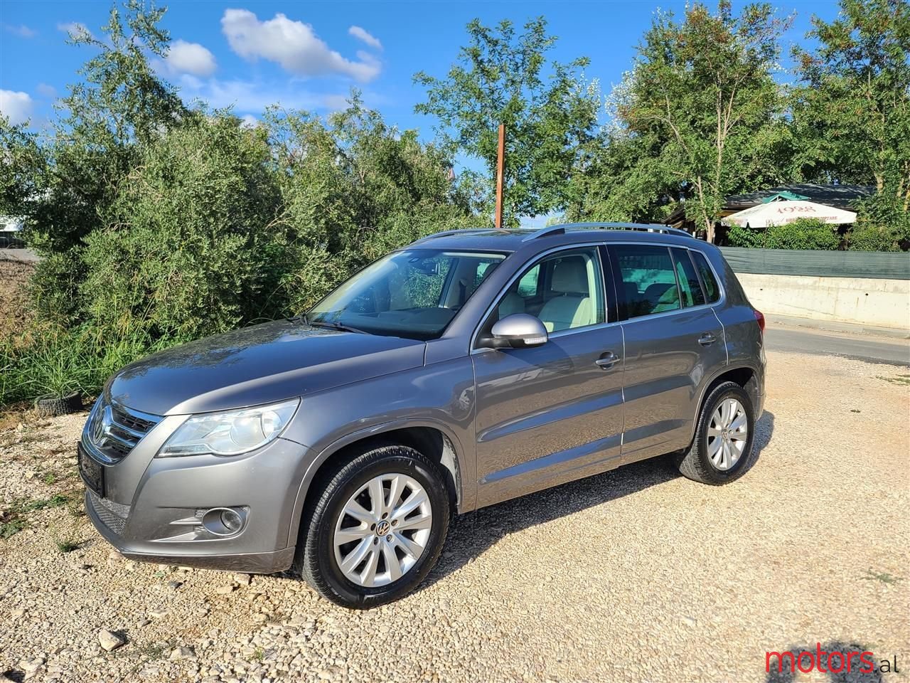 2009' Volkswagen Tiguan photo #3