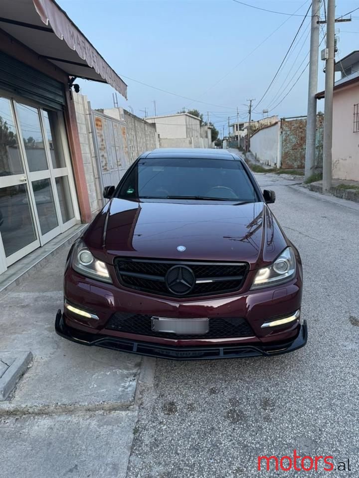 2008' Mercedes-Benz C 320 photo #1