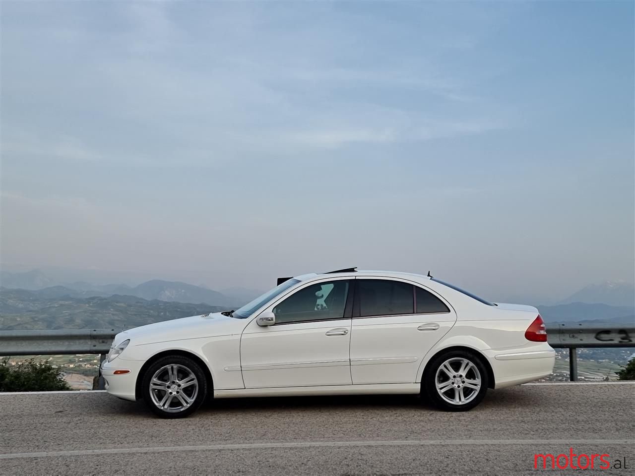 2006' Mercedes-Benz E 350 photo #5