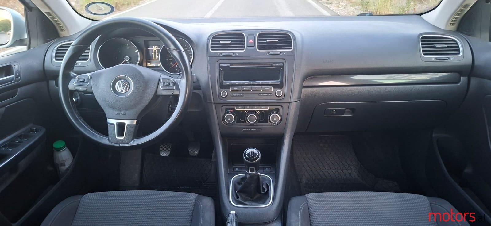 2012' Volkswagen Golf photo #5