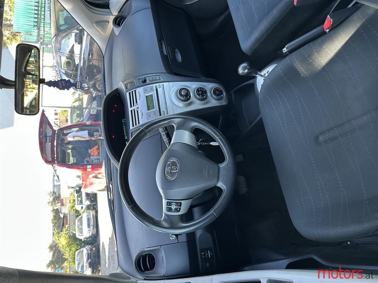 2008' Toyota Yaris photo #5