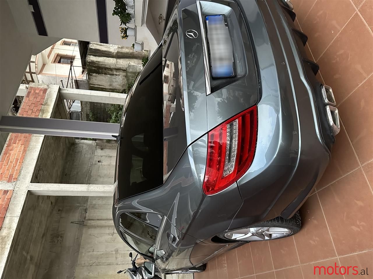 2011' Mercedes-Benz 220 photo #3