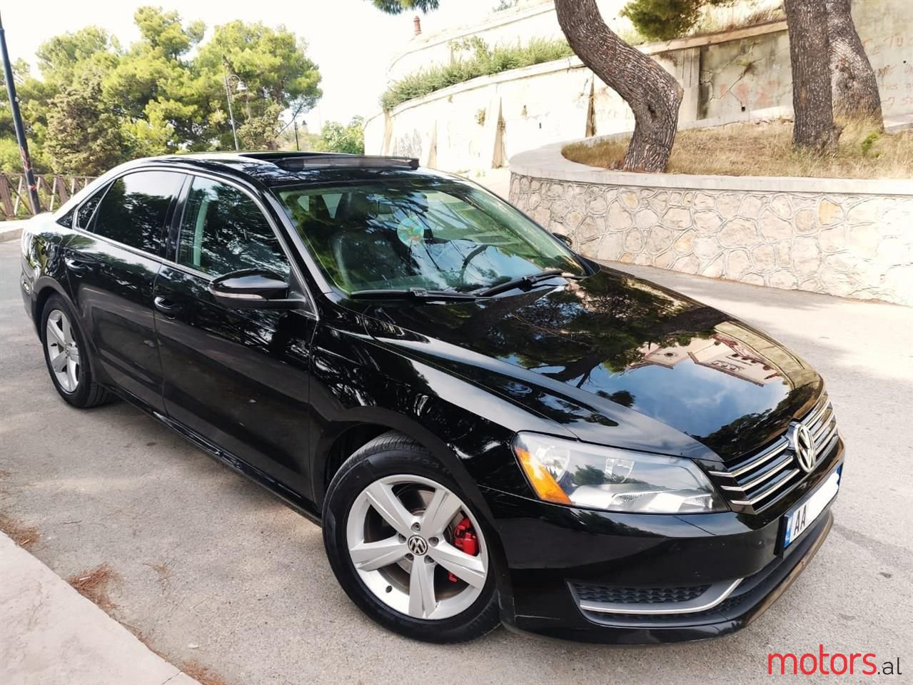 2012' Volkswagen Passat photo #2