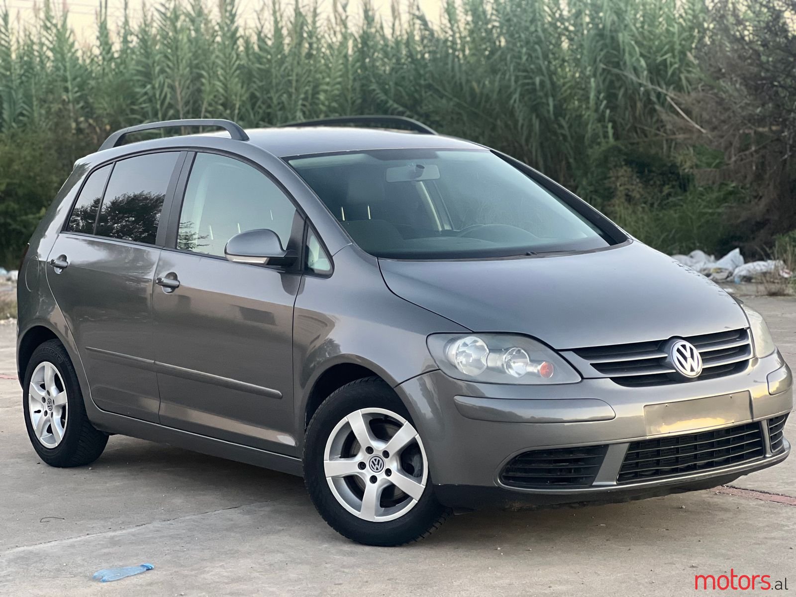 2008' Volkswagen Golf Plus photo #1