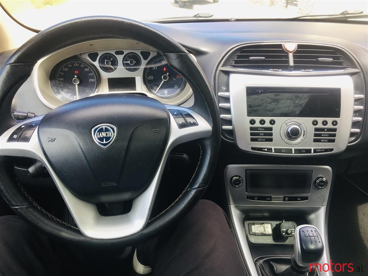 2008' Lancia Delta photo #4