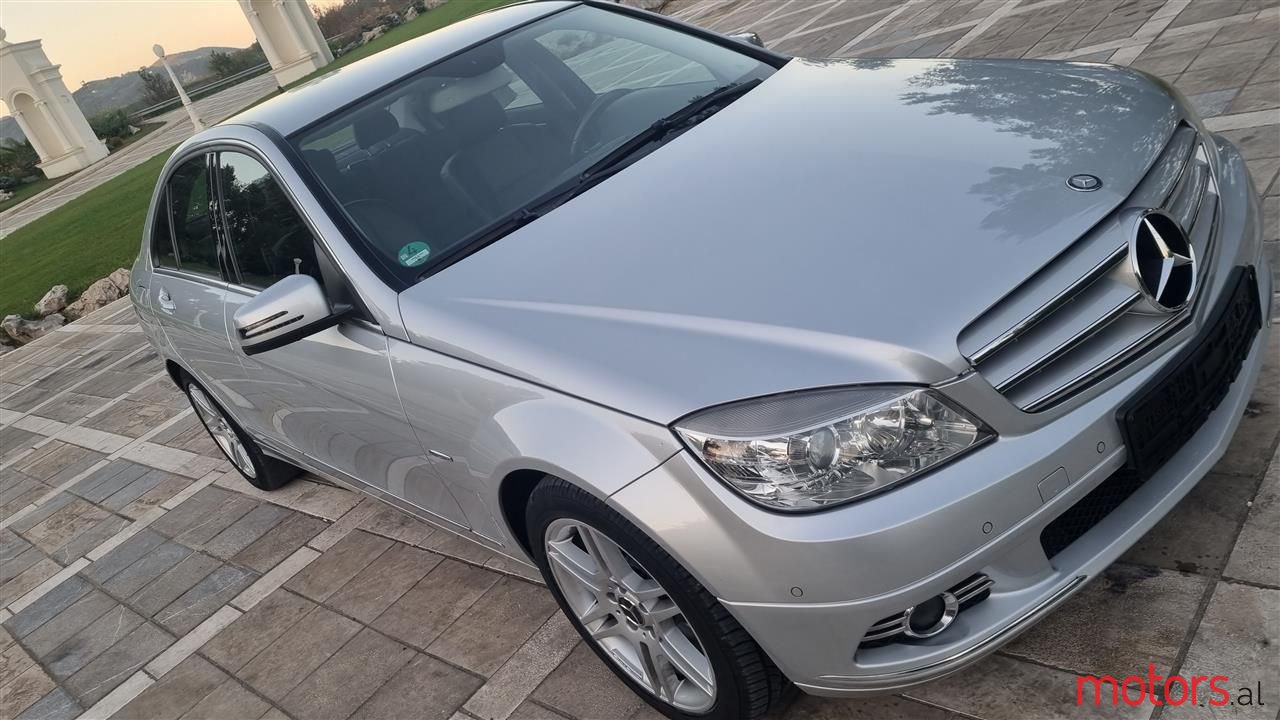 2011' Mercedes-Benz C 220 photo #6