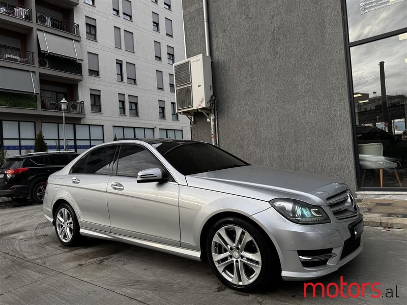 2013' Mercedes-Benz C 220 photo #3