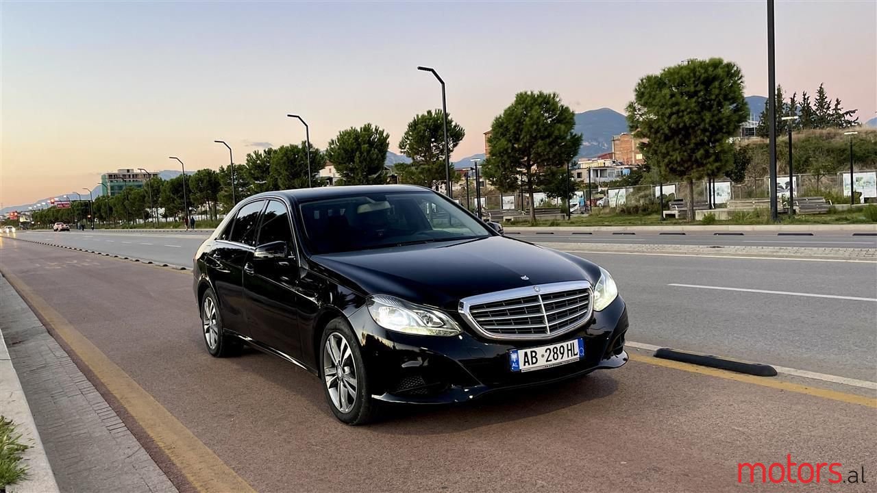 2015' Mercedes-Benz E 220 photo #2