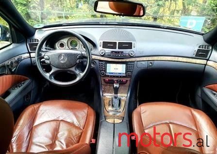 2008' Mercedes-Benz E 220 photo #6